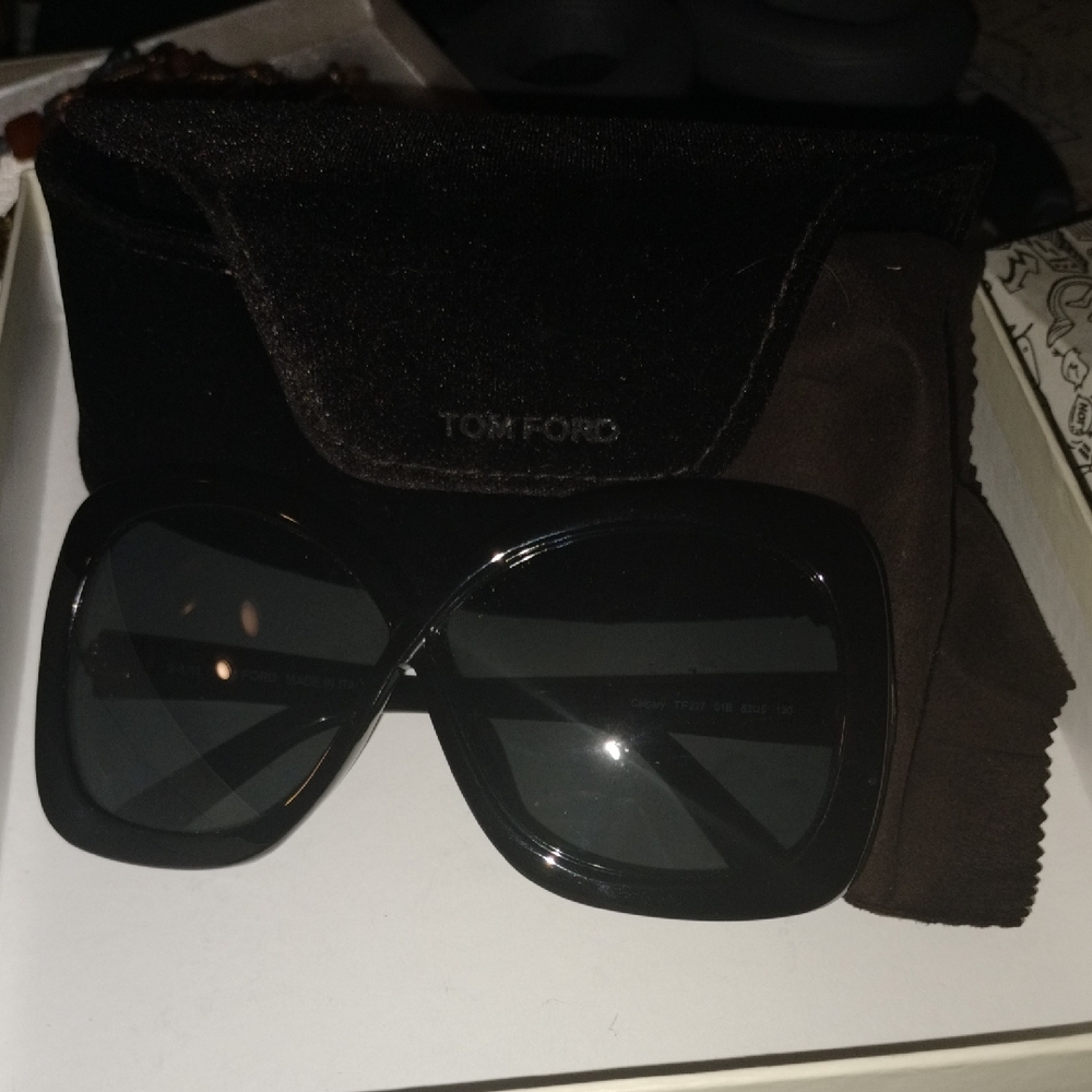 Vintage Tom Ford Elegant Black Sunglasses